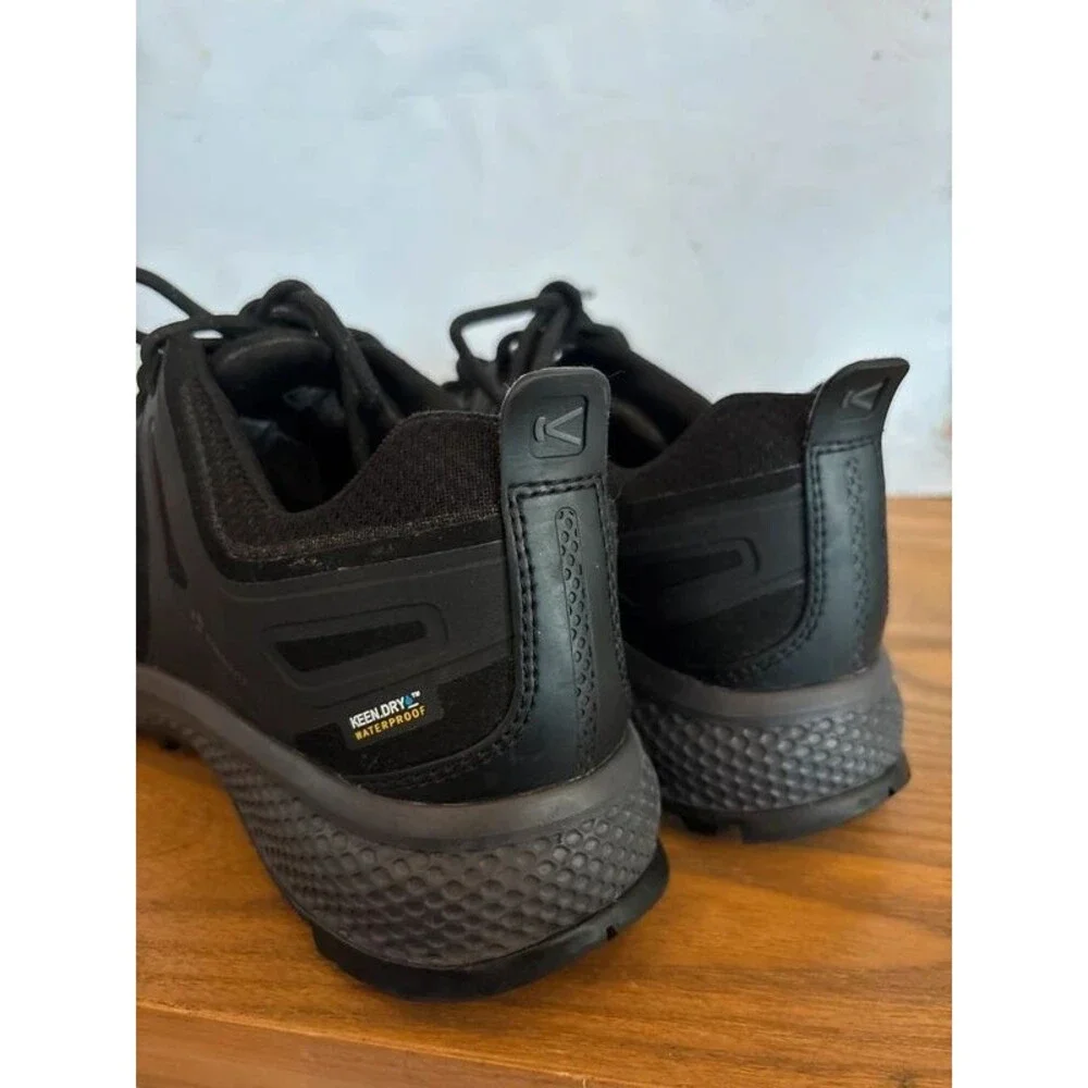 Keen these hiking